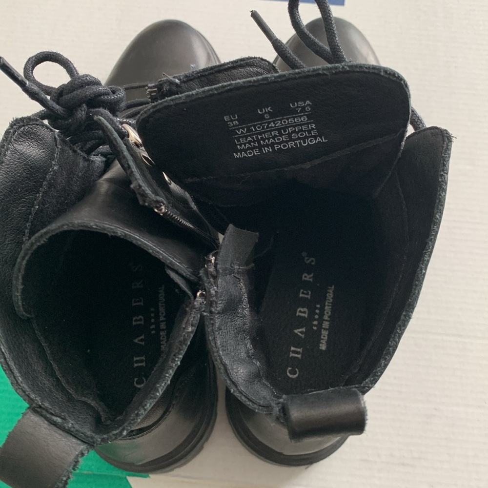 Chabers black size 7.5 leather upper lace-up combat boot with silver hardware - Picture 9 of 9